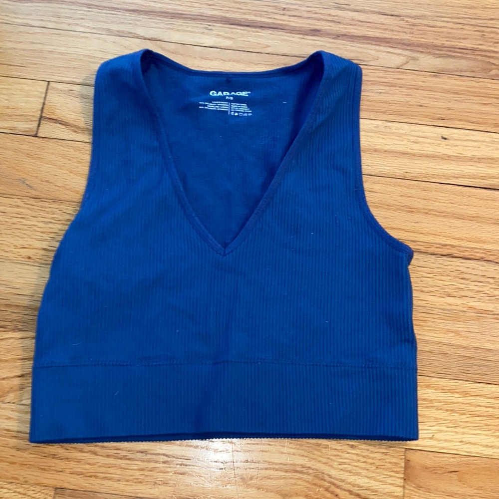 Garage V-Neck Seamless Crop Top